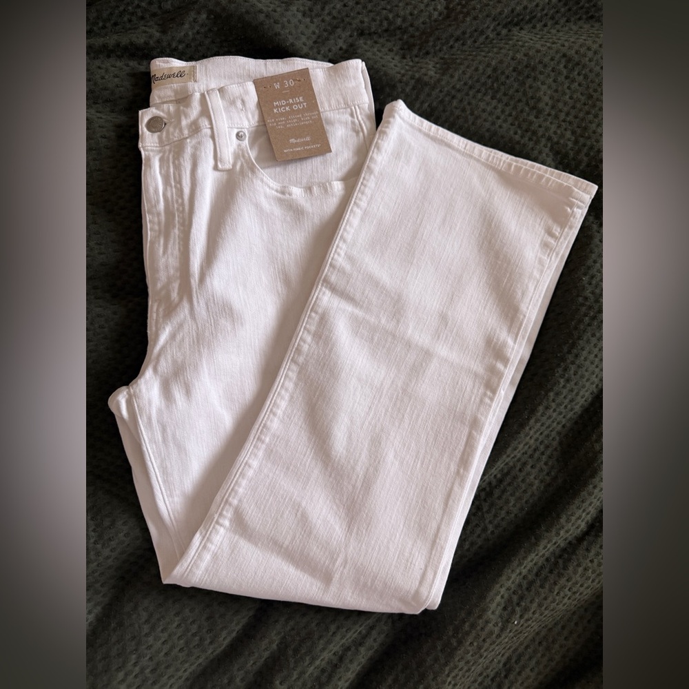 NWT Madewell Women’s White Mid-Rise Kick Out Jeans - 30